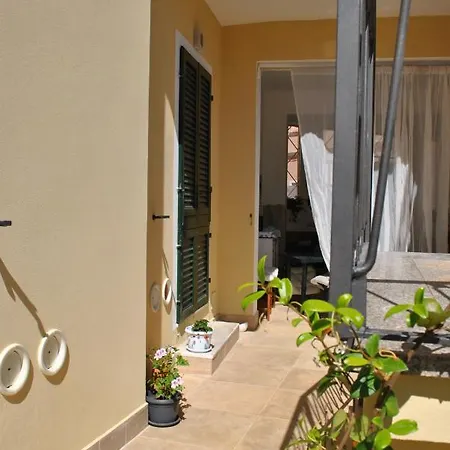 Bed and Breakfast Il Giardino Di Tatiana Λα Μανταλένα